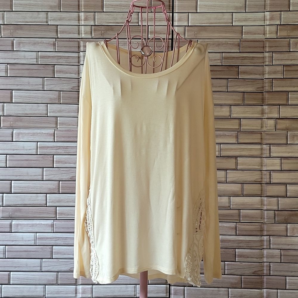 Hem & Thread rayon blouse Size L